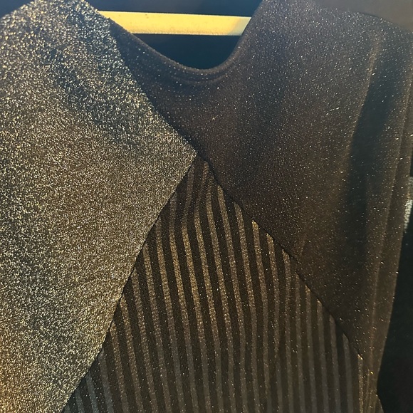 Asymmetrical dress - Picture 6 of 6